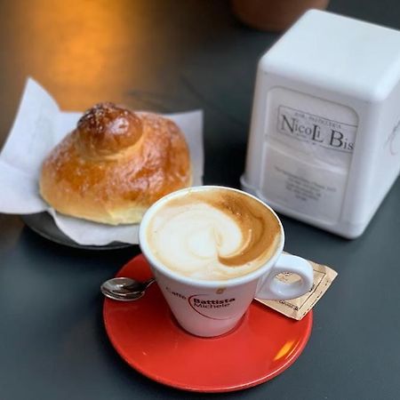 B&B Parco 2 Giugno 바리 외부 사진