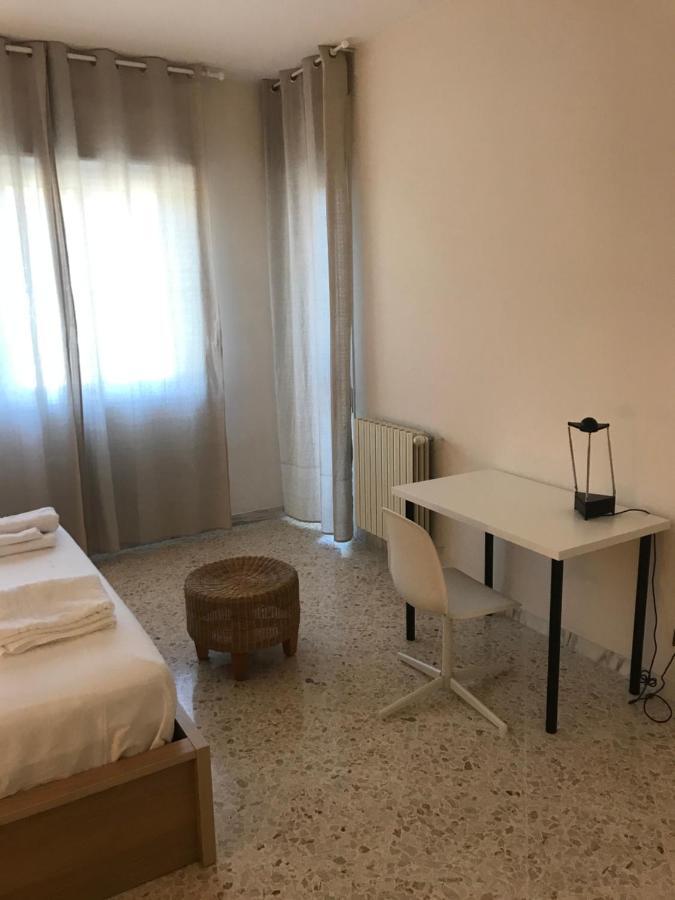 B&B Parco 2 Giugno 바리 외부 사진