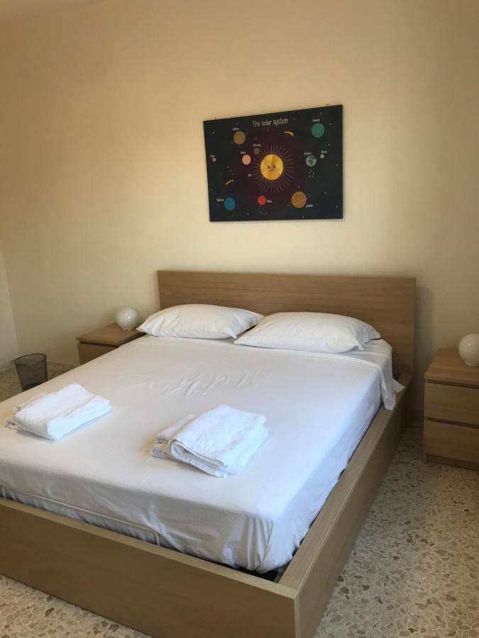 B&B Parco 2 Giugno 바리 외부 사진