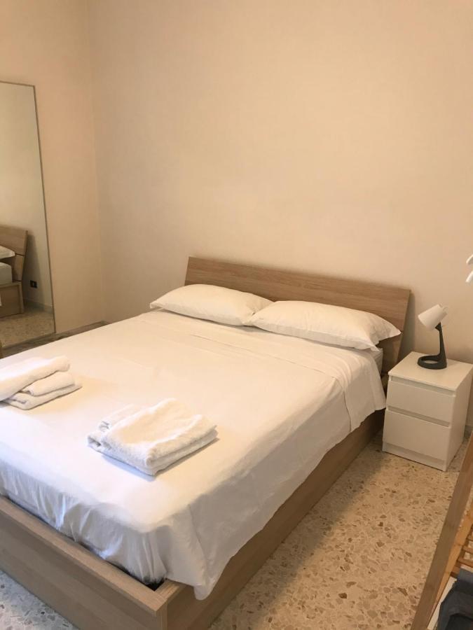 B&B Parco 2 Giugno 바리 외부 사진